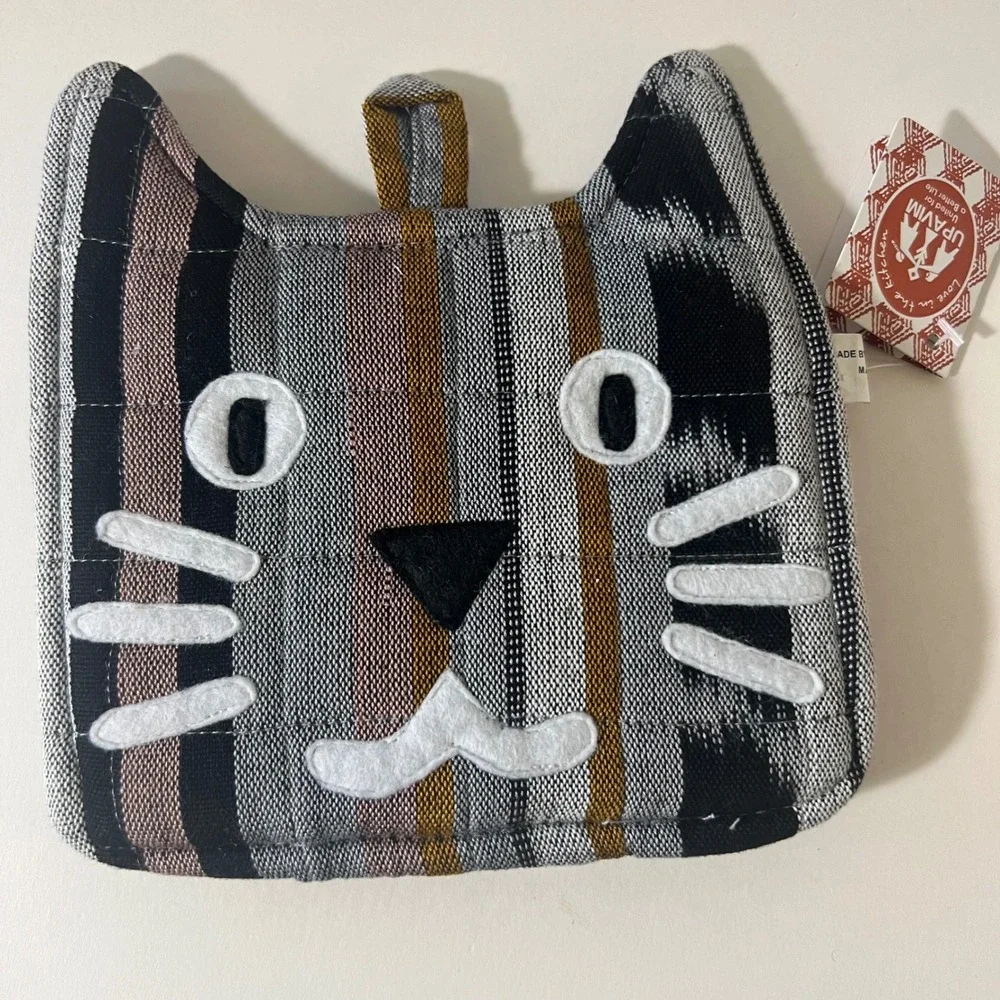 UPAVIM United for a Better Life Cat Pot Holder Artisan Made New